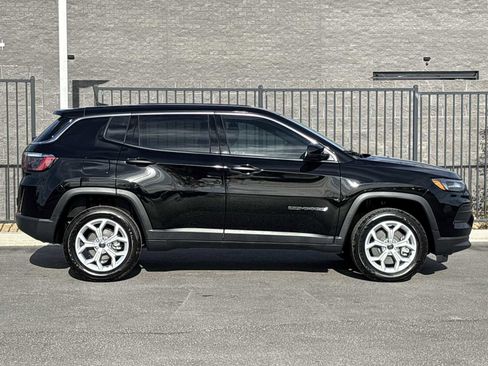 New 2025 Jeep Compass Sport image 10