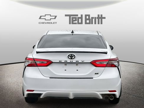 Used 2020 Toyota Camry SE image 5