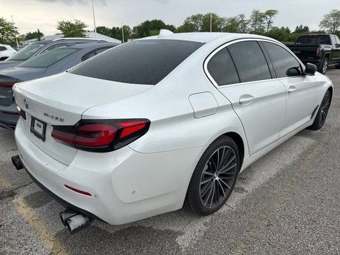 Used 2021 BMW 530i xDrive w/ Premium Package AWD/4WD image 4