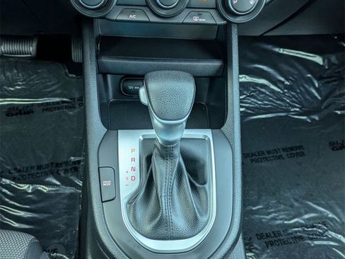 Used 2022 Kia Forte LXS image 13