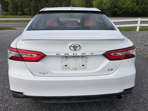 Used 2020 Toyota Camry LE image 5