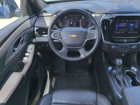 Certified 2022 Chevrolet Traverse LT w/ LT Premium Package AWD/4WD image 19