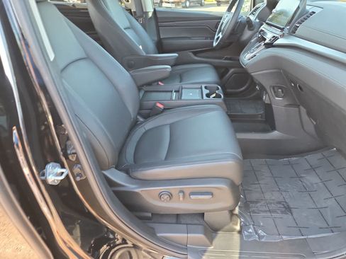 Used 2025 Honda Odyssey EX-L image 22