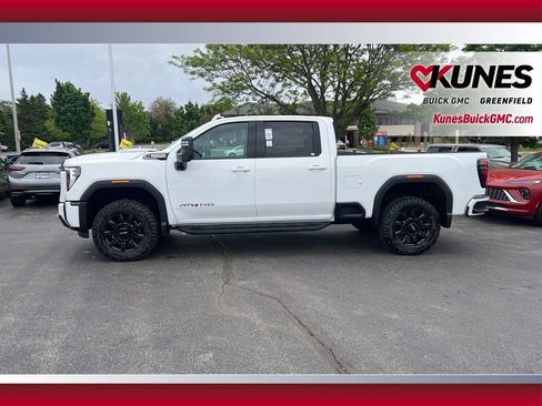New 2026 GMC Sierra 2500 AT4 w/ Technology Package AWD/4WD image 8