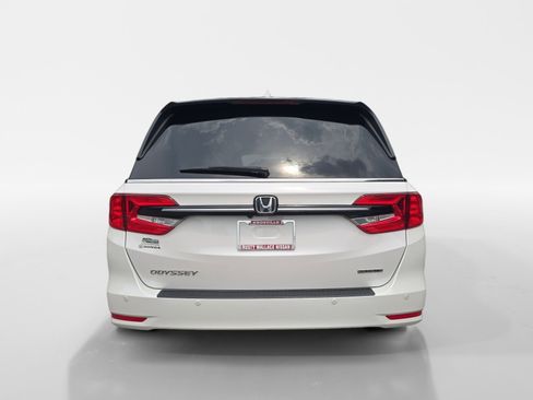 Used 2024 Honda Odyssey Touring image 4