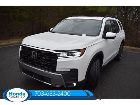 New 2026 Honda Pilot Touring image 3