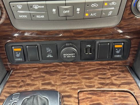 Used 2020 Nissan Armada SL w/ Premium Package image 30
