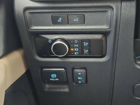 Used 2024 Ford Expedition XLT image 26