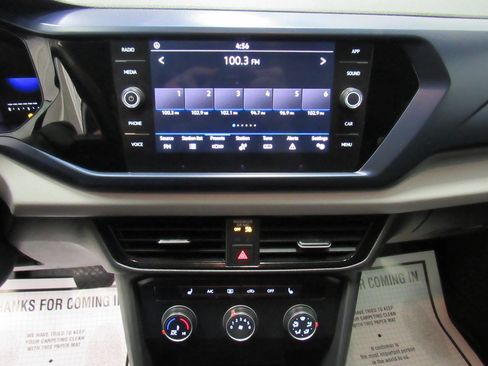 Used 2022 Volkswagen Taos SE image 37