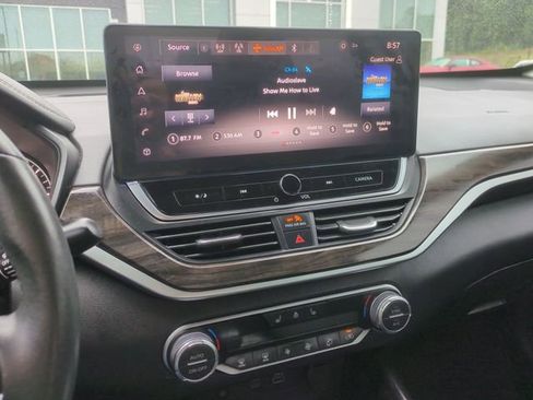 Used 2023 Nissan Altima 2.5 SL FWD image 35