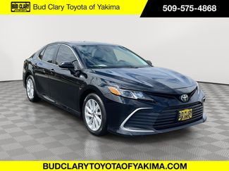 Used 2021 Toyota Camry LE image 1