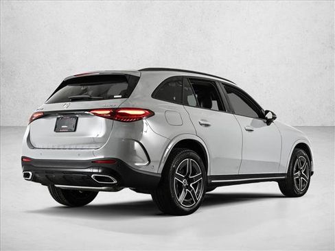 Used 2026 Mercedes-Benz GLC 300 4MATIC image 5