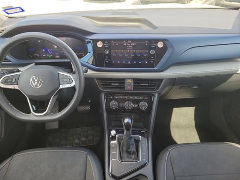Used 2024 Volkswagen Taos SE FWD image 14