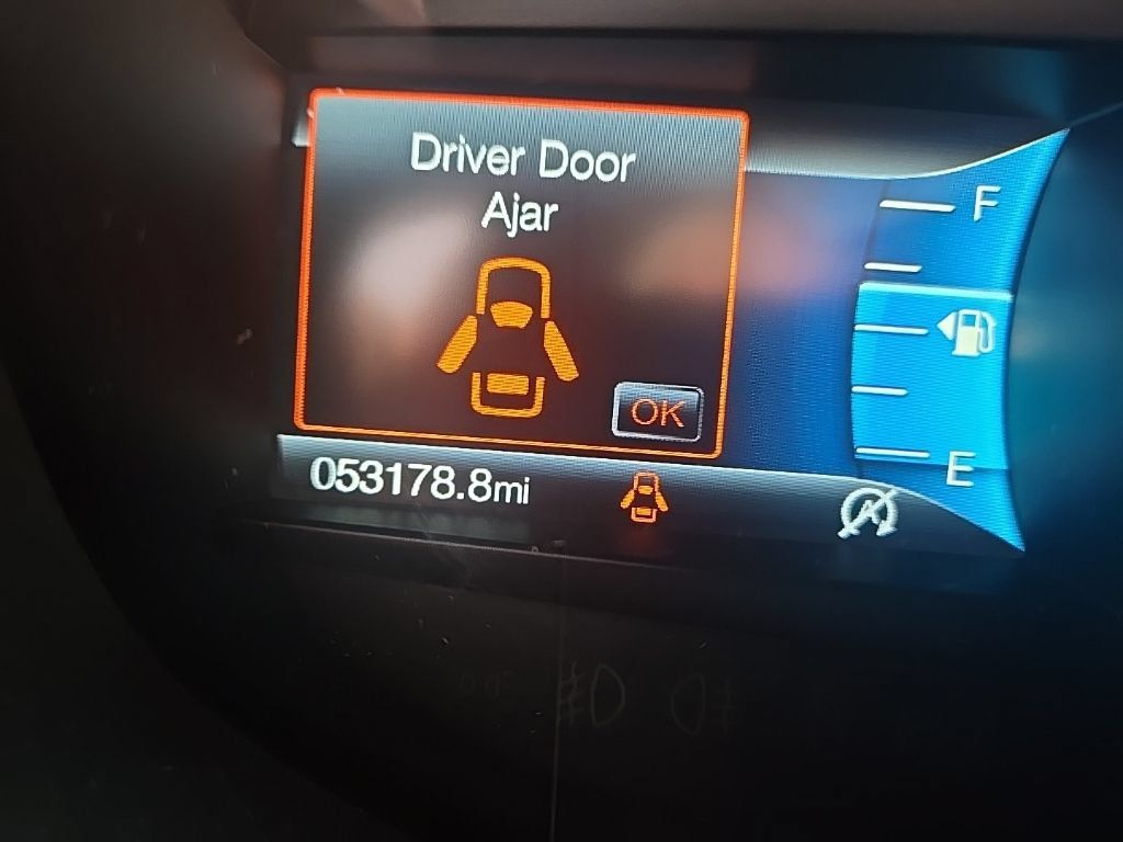 Used 2020 Ford Edge Titanium w/ Equipment Group 301A AWD/4WD image 20