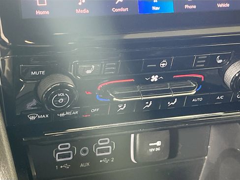 Used 2023 Jeep Grand Cherokee Limited w/ Black Appearance Package image 20