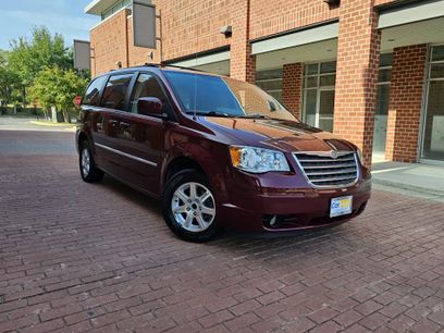 Used 2009 Chrysler Town & Country Touring w/ Family Value Group