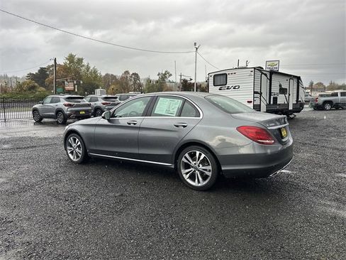 Used 2018 Mercedes-Benz C 300 4MATIC Sedan image 3