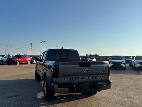 Certified 2022 Nissan Frontier SV w/ Technology Package AWD/4WD image 18