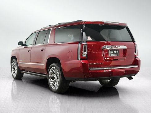 Used 2015 GMC Yukon XL Denali w/ Premium Package AWD/4WD image 3