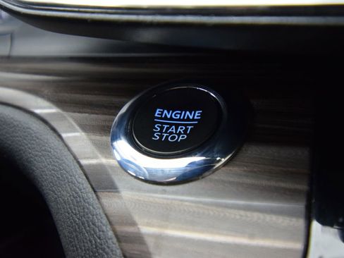 Used 2024 Ford Explorer Limited image 35