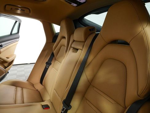 Used 2023 Porsche Panamera 4S w/ Premium Package image 22