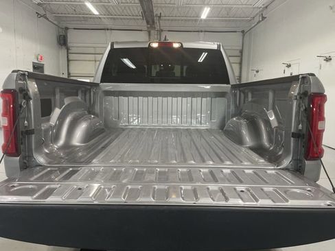 Used 2025 RAM 1500 Laramie AWD/4WD image 15
