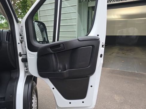 Used 2025 RAM ProMaster 2500 w/ Convenience Group FWD image 39