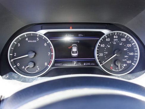 Used 2024 Nissan Sentra SR w/ SR Premium Package FWD image 15