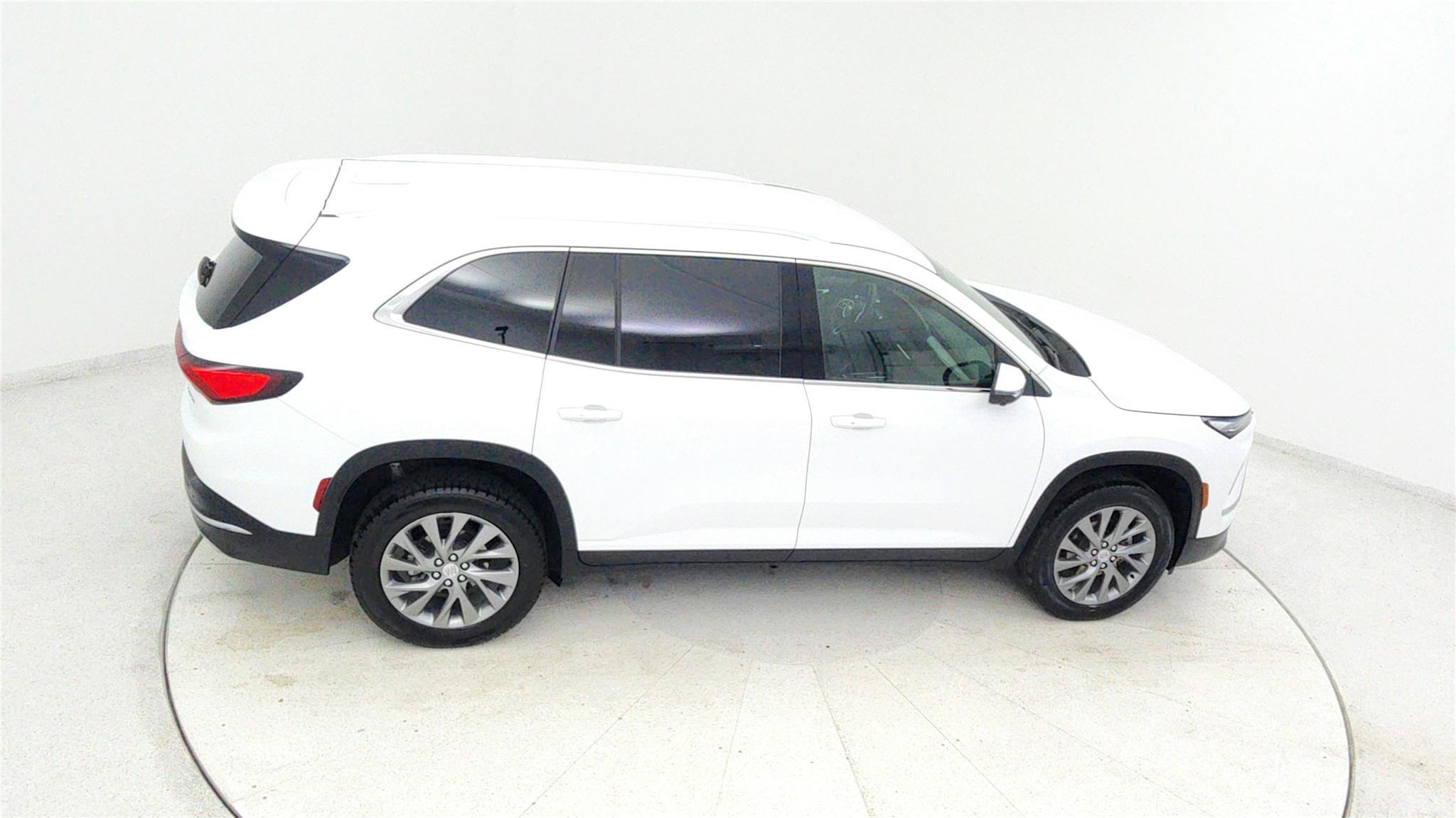 Used 2025 Buick Enclave Preferred FWD image 40