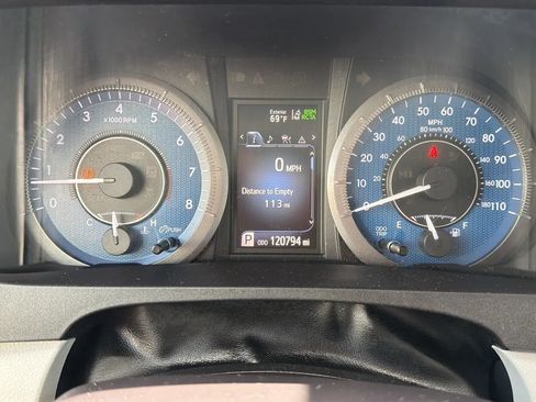 Used 2018 Toyota Sienna XLE AWD/4WD image 16