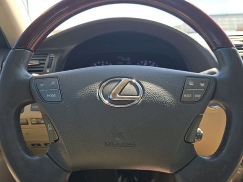 Used 2008 Lexus LS 460 RWD image 25