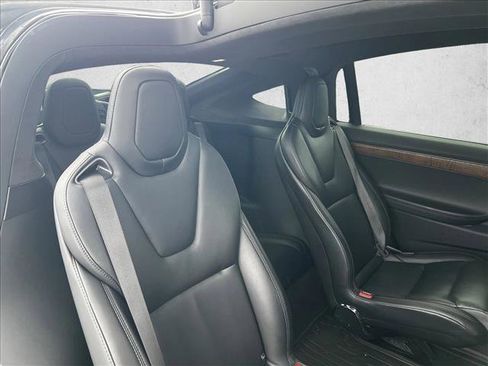 Used 2020 Tesla Model X Long Range image 18