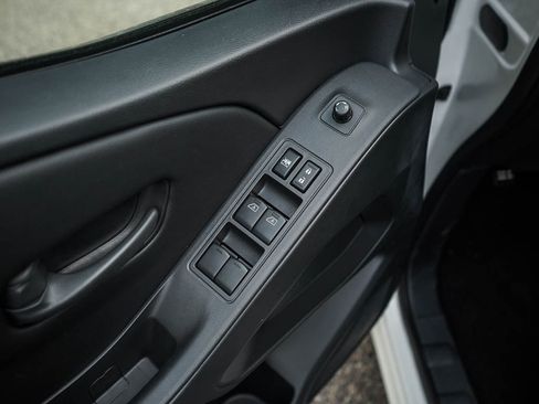 New 2026 Nissan Frontier SV AWD/4WD image 17