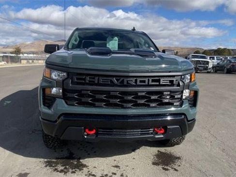 New 2026 Chevrolet Silverado 1500 Custom Trail Boss w/ LPO, Dark Essentials Package image 3