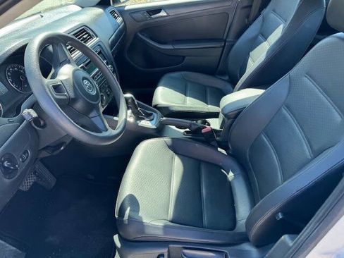 Used 2014 Volkswagen Jetta SE image 30