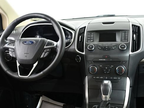 Used 2017 Ford Edge SEL AWD/4WD image 8