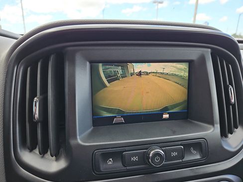 Used 2021 Chevrolet Colorado W/T w/ Custom Special Edition image 10