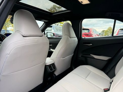 Used 2023 Lexus UX 250h AWD w/ Accessory Package (Z2) image 16
