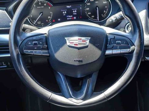 Used 2023 Cadillac XT4 Premium Luxury AWD/4WD image 16