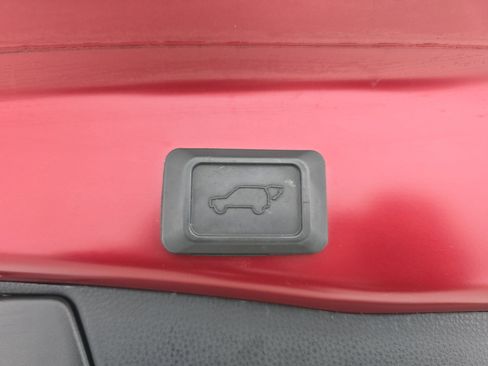 Used 2022 Toyota RAV4 Limited image 13