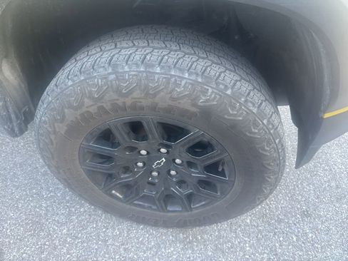 Used 2023 Chevrolet Colorado Trail Boss w/ Advanced Trailering Package image 8