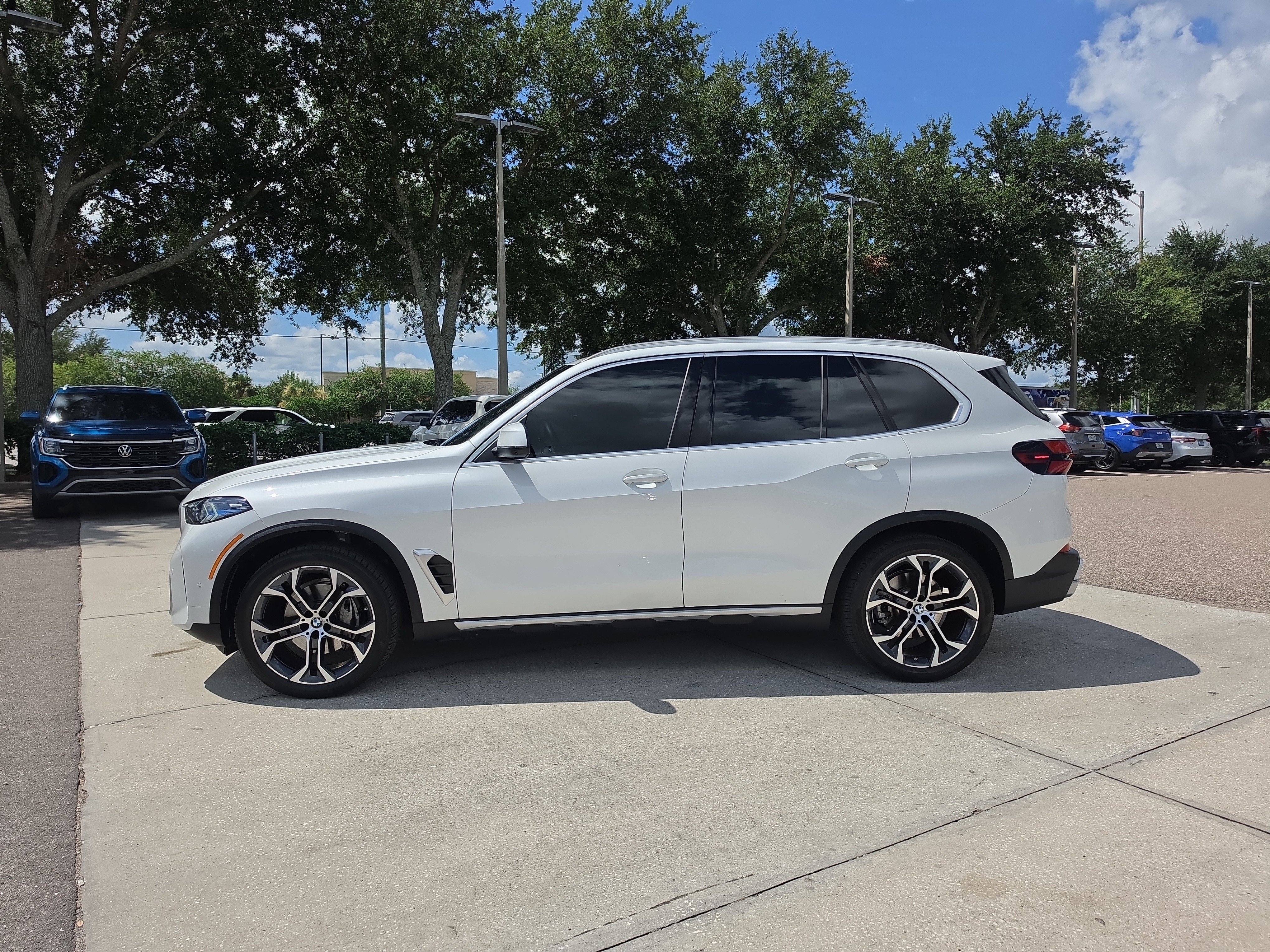Used 2024 BMW X5 sDrive40i w/ Premium Package RWD image 5