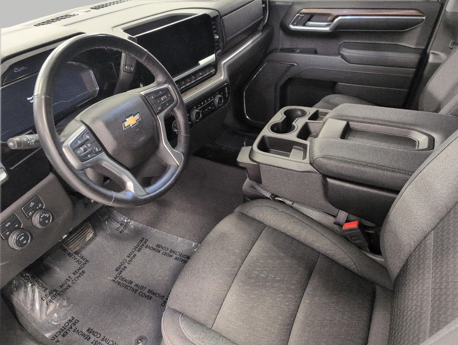 Used 2024 Chevrolet Silverado 1500 LT AWD/4WD image 9