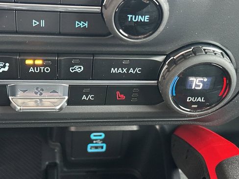 New 2025 Ford Bronco Heritage Edition image 23