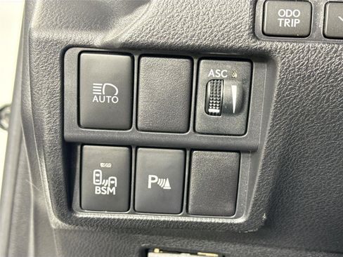 Used 2019 Lexus IS 300 F Sport image 16