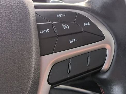 Used 2020 Jeep Grand Cherokee Trailhawk w/ Trailhawk Luxury Group image 25