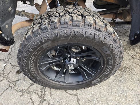 Used 2013 Toyota Tundra 4x4 CrewMax w/ TRD Off-Road Pkg image 31