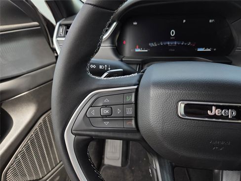 New 2025 Jeep Grand Cherokee L Altitude image 29