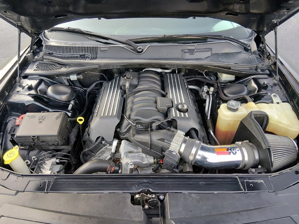 Used 2016 Dodge Challenger R/T Scat Pack w/ Leather Interior Group RWD image 16