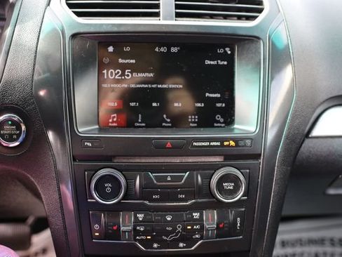 Used 2017 Ford Explorer XLT w/ Equipment Group 201A FWD image 25